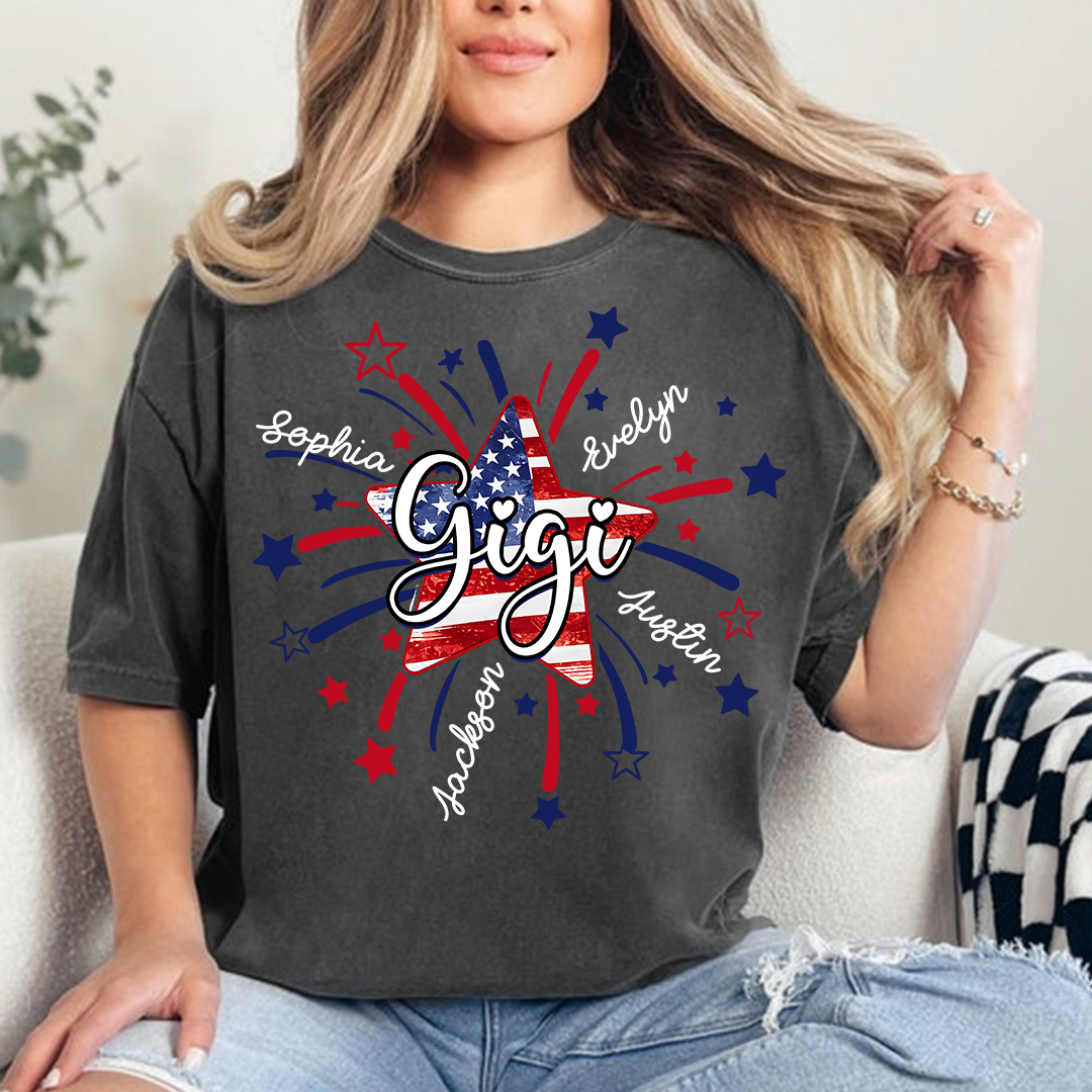 Personalized 4th of July Grandma T-Shirt – American Flag Star Firework Tee with Grandkids’ Names, Patriotic Gift for Gigi/Nana