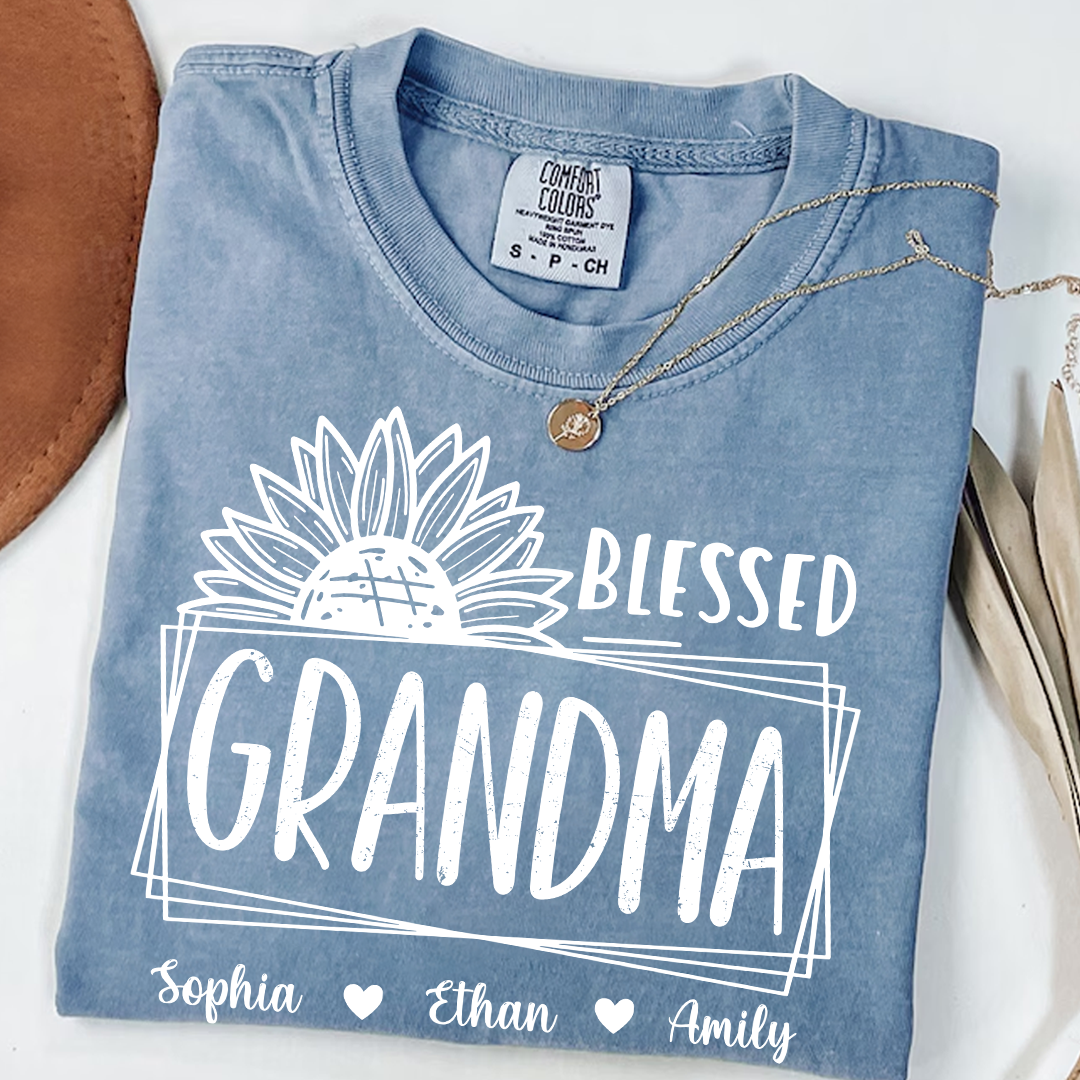 Custom Blessed Grandma Sunflower T-Shirt – Personalized Names Gift for Grandma, Mother’s Day or Birthday Tee