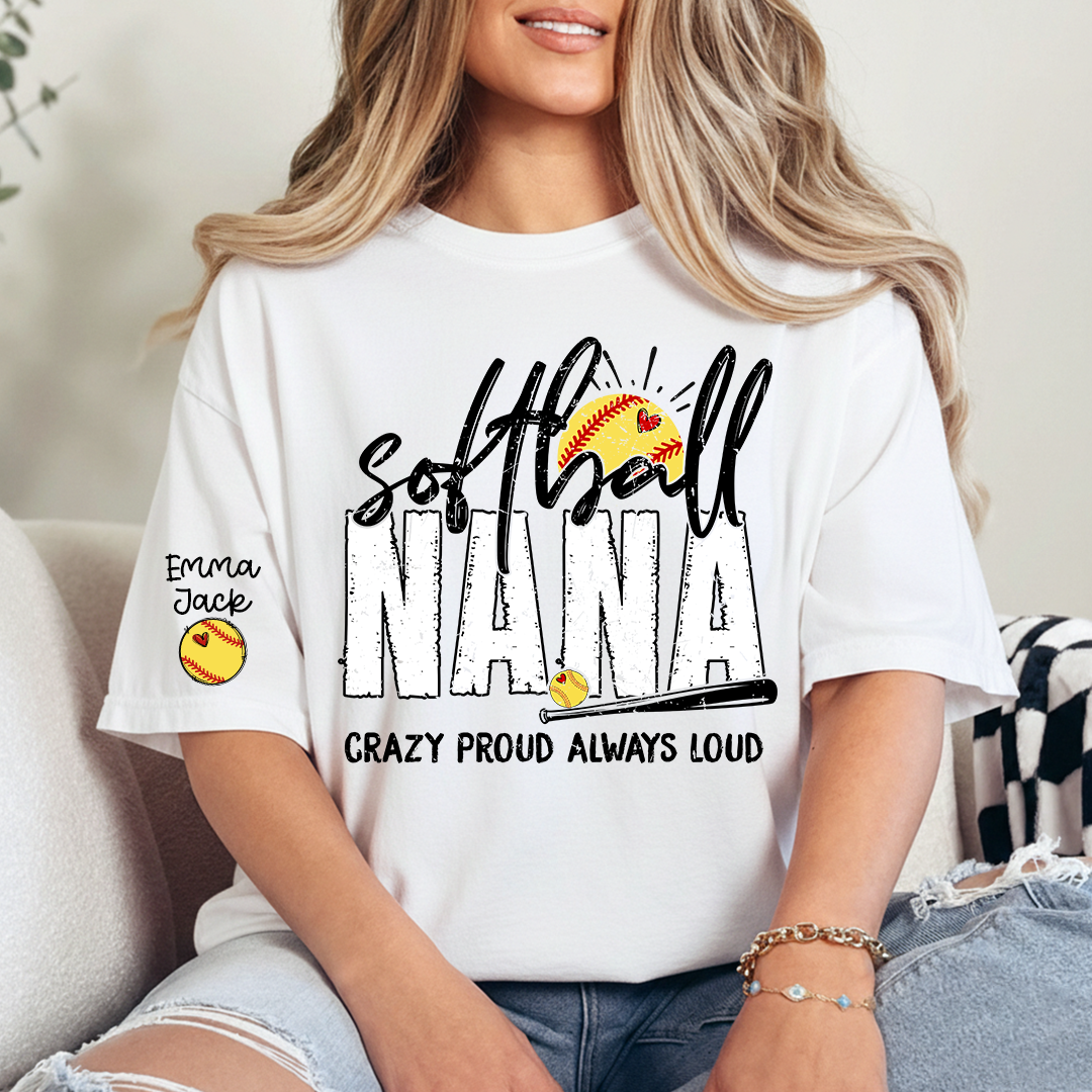 Custom Softball Nana T-Shirt – Personalized Sports Grandma Tee for Game Day with Grandkids‘ Names Under “NANA”