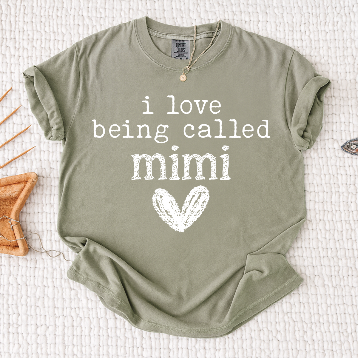 I Love Being Called Mimi T-Shirt – Cute Grandma Gift, Simple Heart Design, Mother’s Day Birthday Tee for Mimi