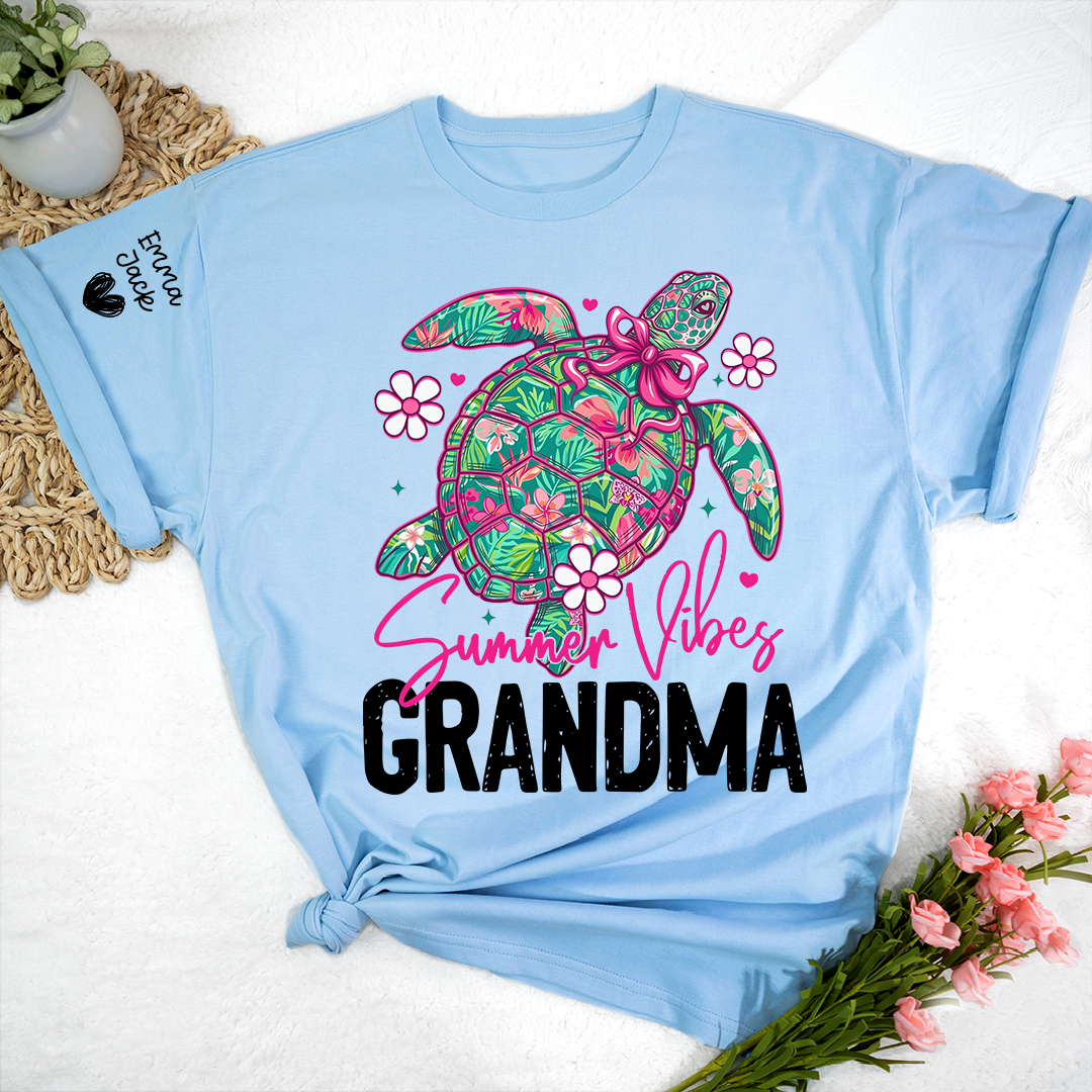 Grandma Summer Vibes Sea Turtle T-Shirt – Cute Coastal Beach Graphic Tee, Summer Vacation Gift for Women